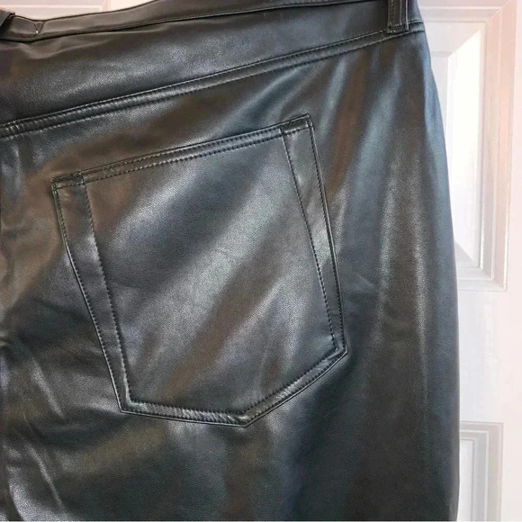 Abercrombie & Fitch Ankle Straight Ultra High Rise Vegan Leather Denim 37 24W - Picture 13 of 14